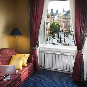 Leo Panzio Budapest
